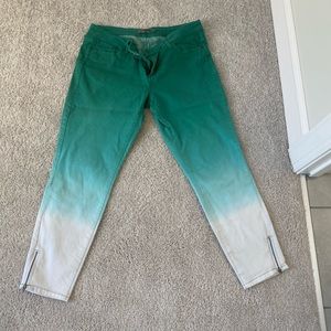 Praha jeans with zippers at bottom